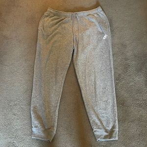 grey nike joggers/sweatpants